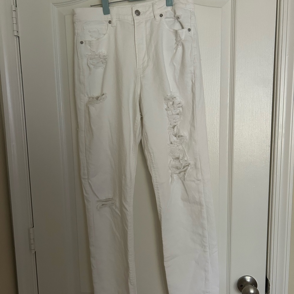 American Eagle Outfitters High Rise White Distressed Jeans